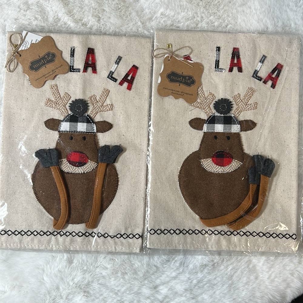 MUDPIE Set Of 2 Christmas HandTowels NEW Embroidered 3D Reindeer Dangle Leg Gift